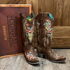 Corral Brown Floral Embroidered Western Boots